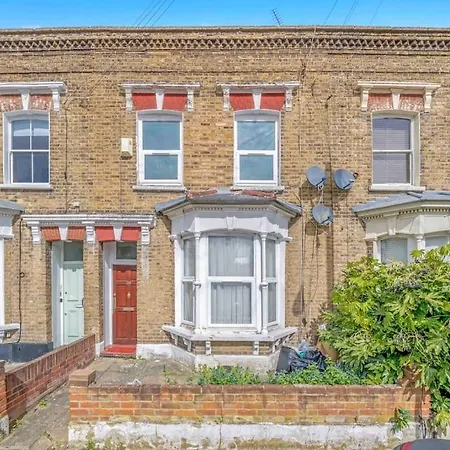 Big House, 5 Beds, 2 Bathrooms, Contractors Dream, Great Transport Links London Exterior photo